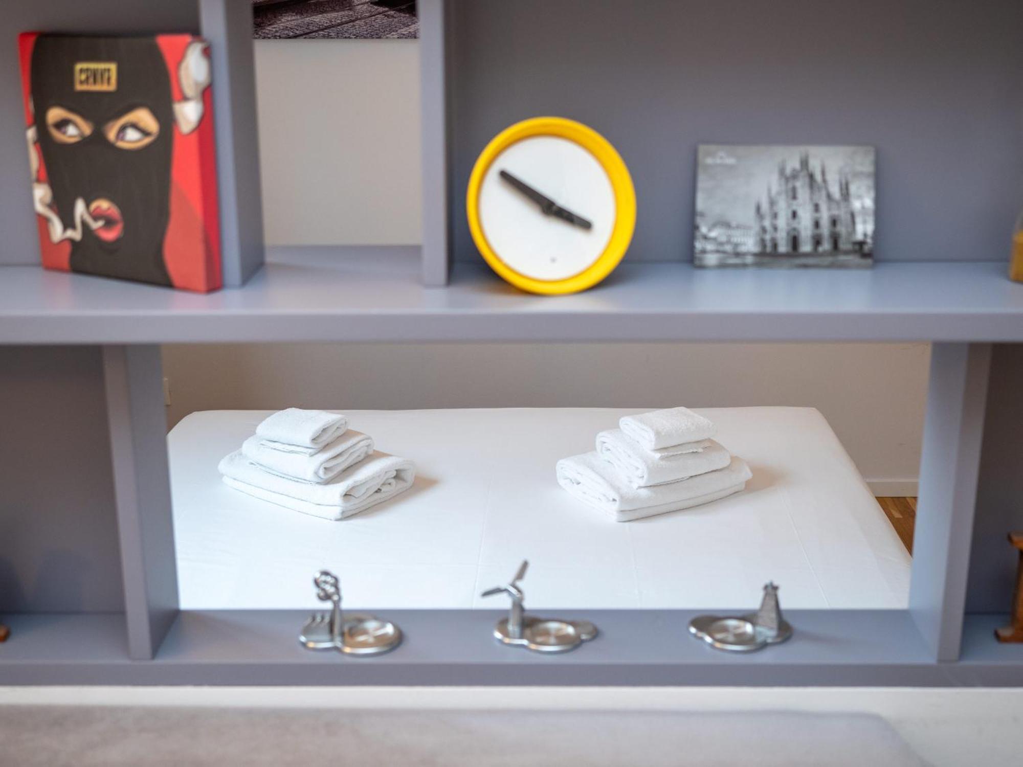 Keys Of Italy - Melloni 4 / Mustard Revolution Apartment Milan Luaran gambar